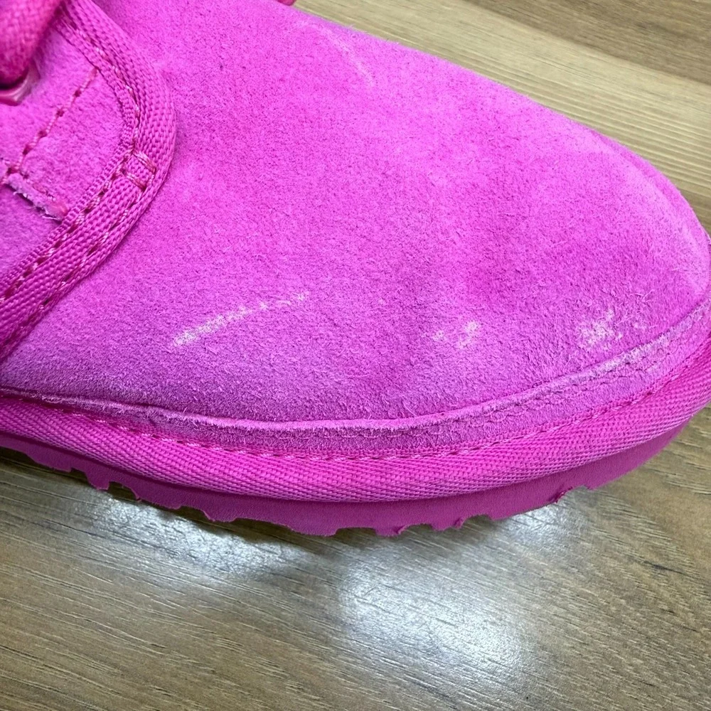 UGG Neumel Chukka Womens Boots Size 7 Pink Suede Shearling Fur Lined